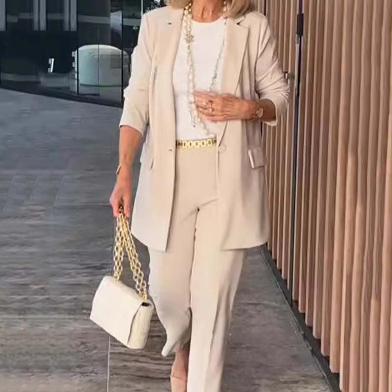 Elegante conjunto de terno de duas peças para mulheres - jaqueta e calças