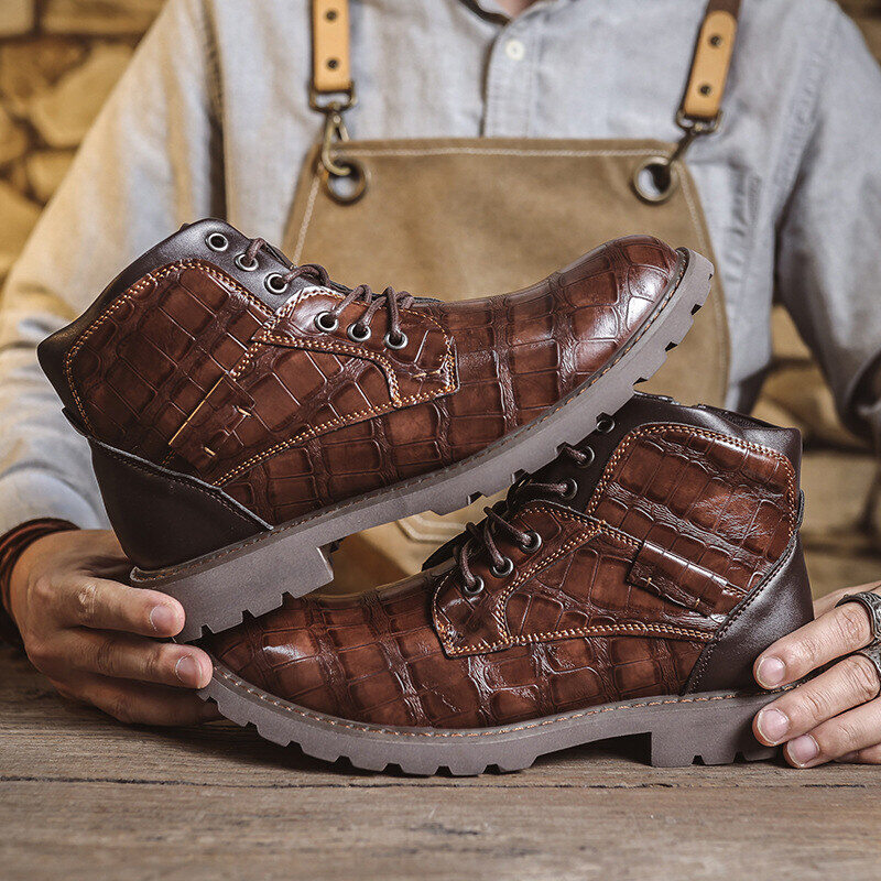 Bota de Couro Martin para Aventura | Oferta de metade do preço!🔥