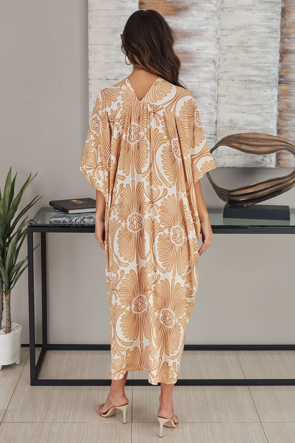 THE GROOVY FLORAL KAFTAN