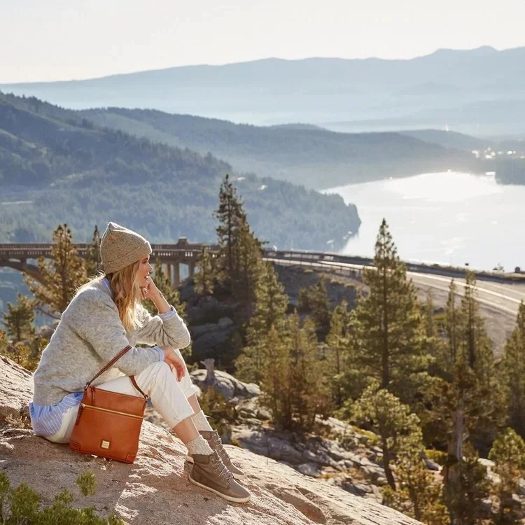 Pebble Grain Crossbody