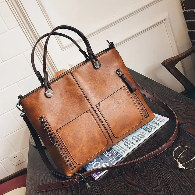 💼 Egyszerű retro stílusú válltáska sima valódi bőrből