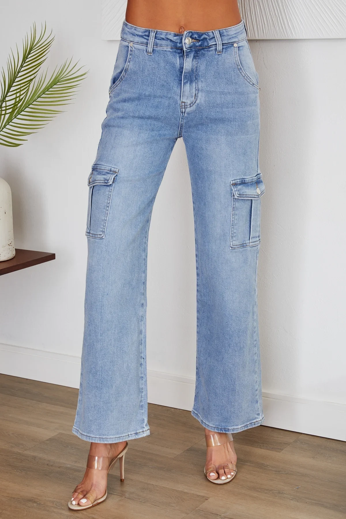 THE STRETCH DENIM WIDE LEG CARGO