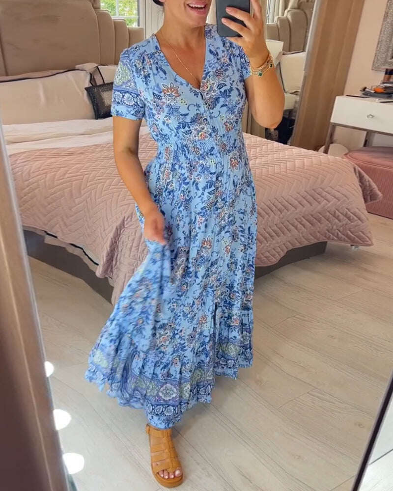 Vestido com estampa floral e decote em V