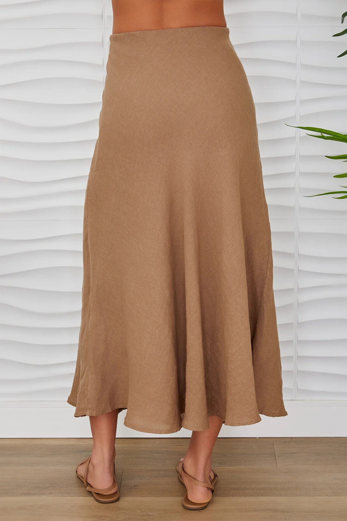 THE CRINKLE LINEN MIDI SKIRT