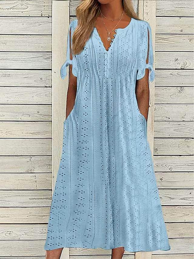 Vestido de renda com folhos e decote em V