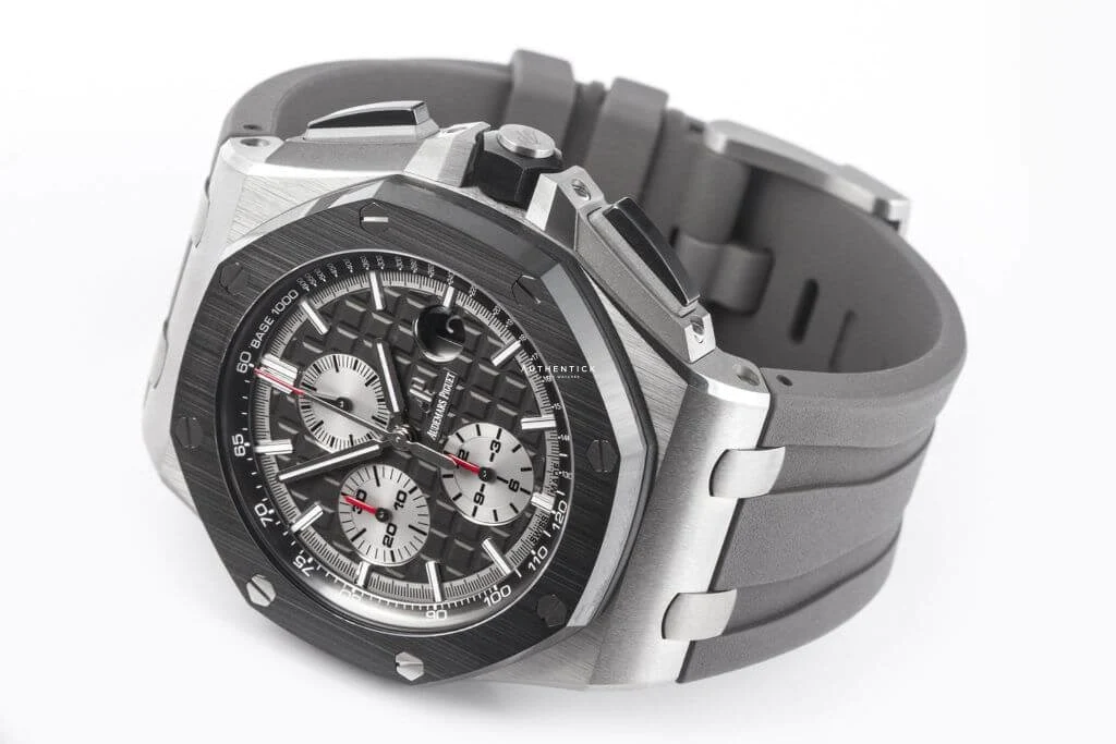 Audemars Piguet 26400IO.OO.A004CA.01 Royal Oak Offshore břidlicově šedá - Den