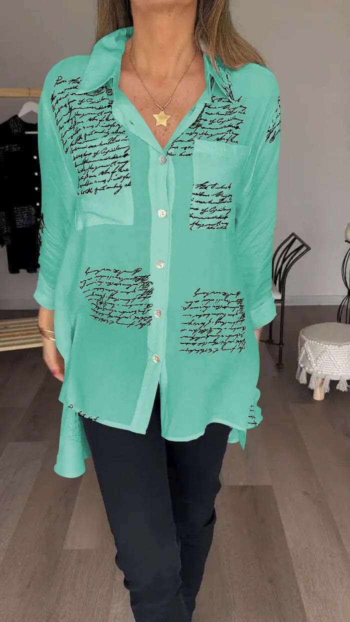 Camisa elegante com lapelas e estampa de letras