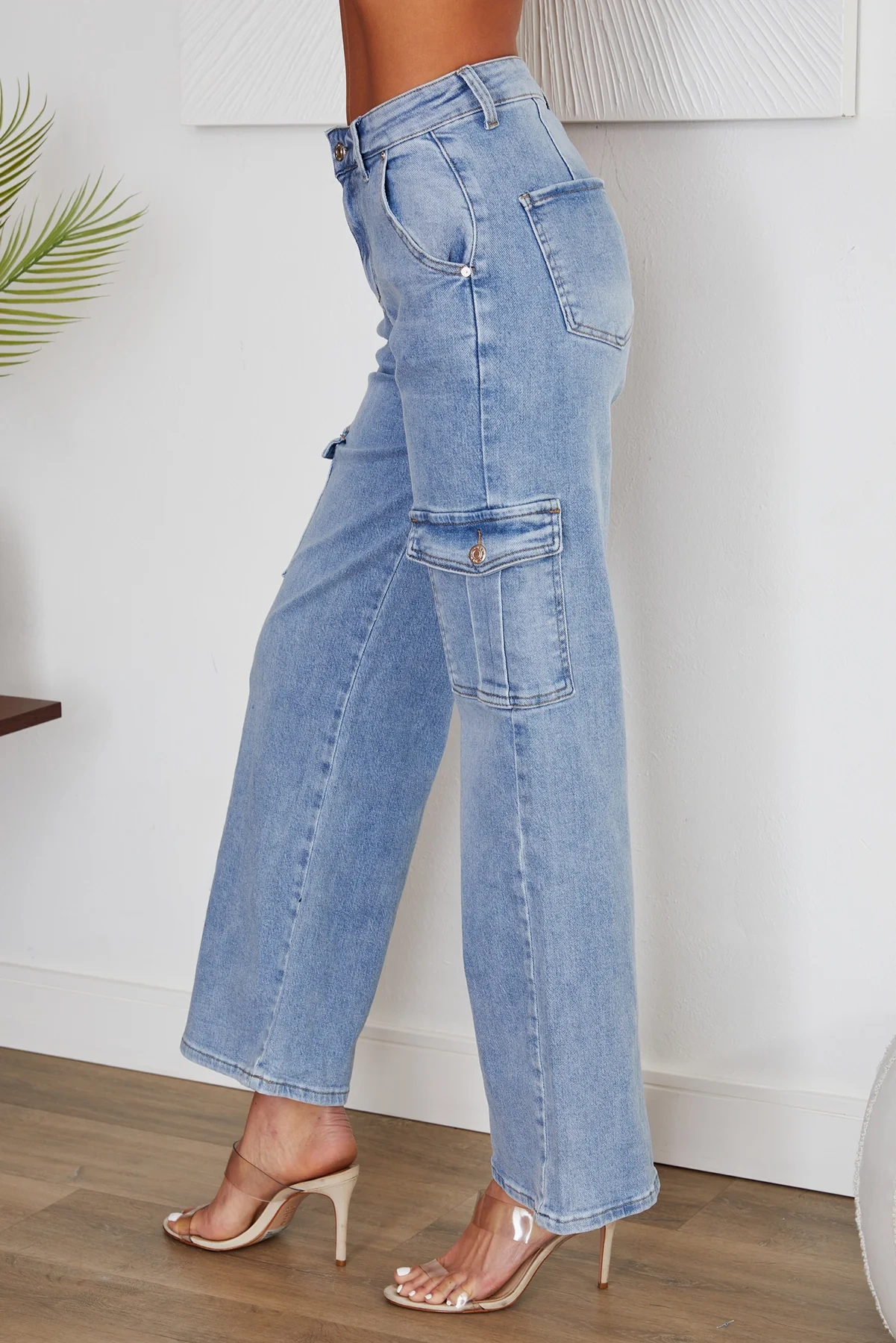 THE STRETCH DENIM WIDE LEG CARGO